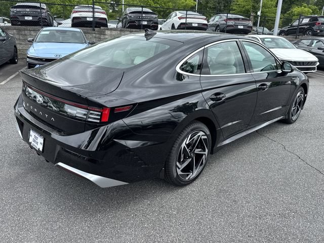 New 2026 Hyundai Sonata SEL FWD image 7