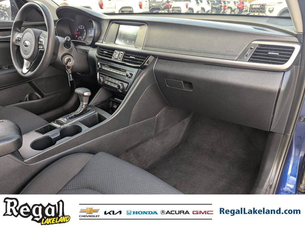 Used 2018 Kia Optima LX w/ 17" Alloy Wheels Package image 9