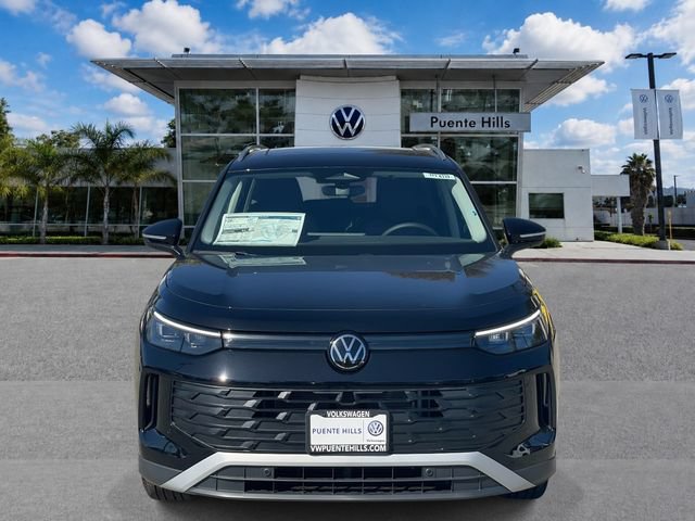 New 2026 Volkswagen Tiguan SE FWD image 2