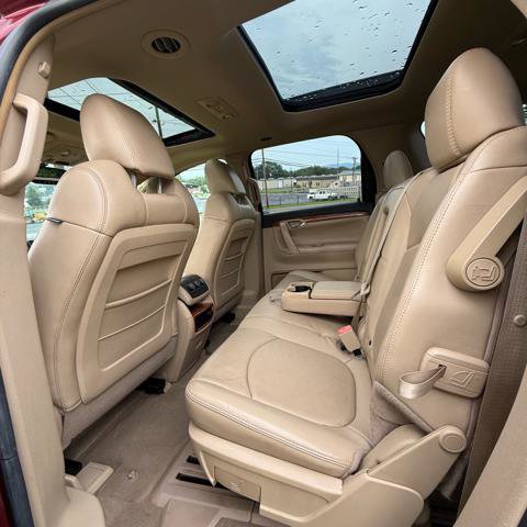 Used 2008 Saturn Outlook XR w/ Premium Trim Package image 12