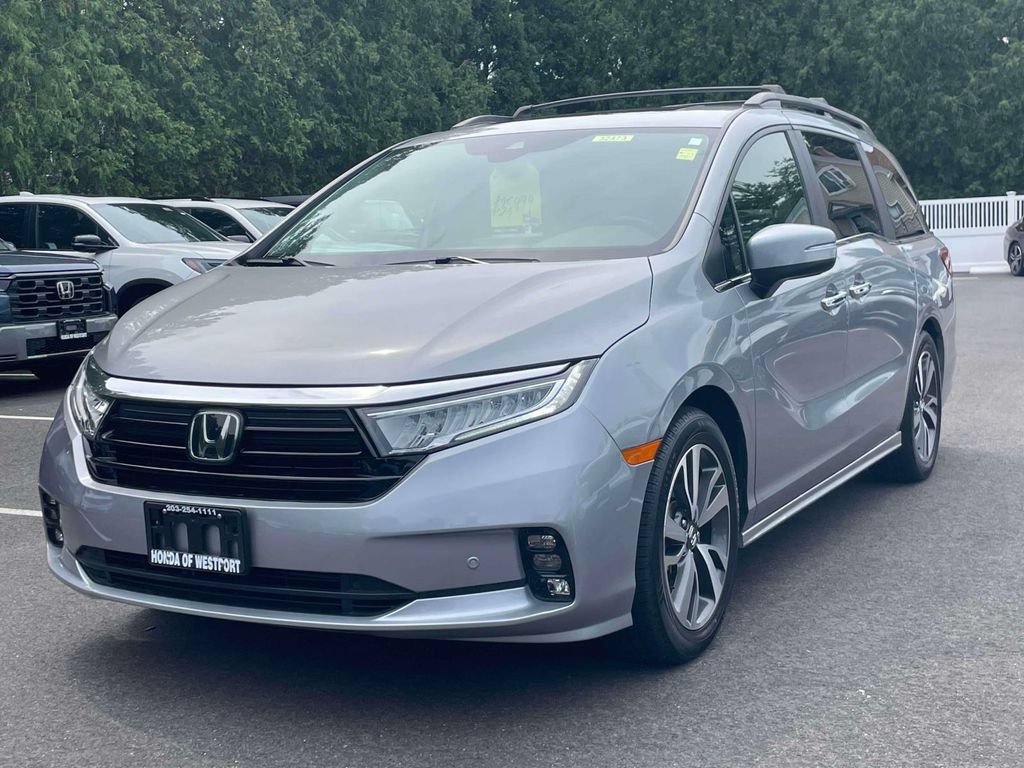Used 2023 Honda Odyssey Touring image 3