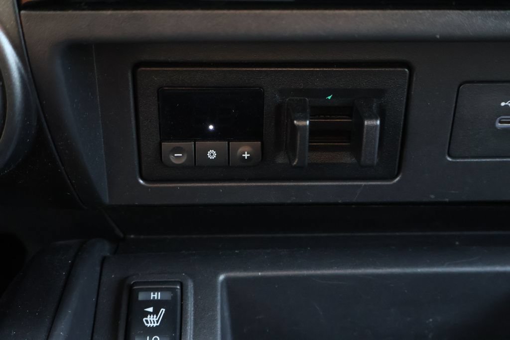 Used 2023 Nissan Titan PRO-4X w/ Pro-4x Convenience Package AWD/4WD image 33