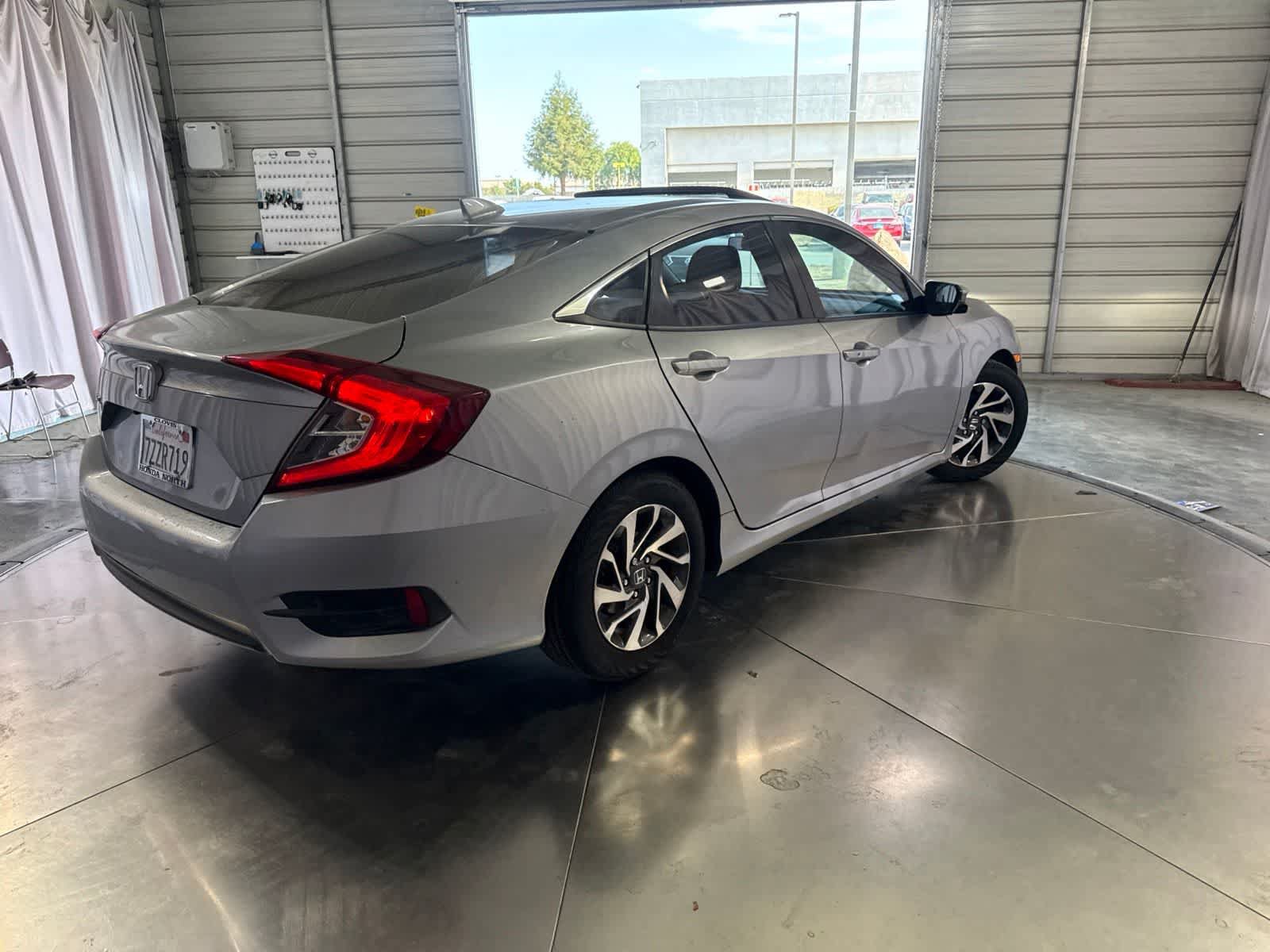 Used 2017 Honda Civic EX image 4