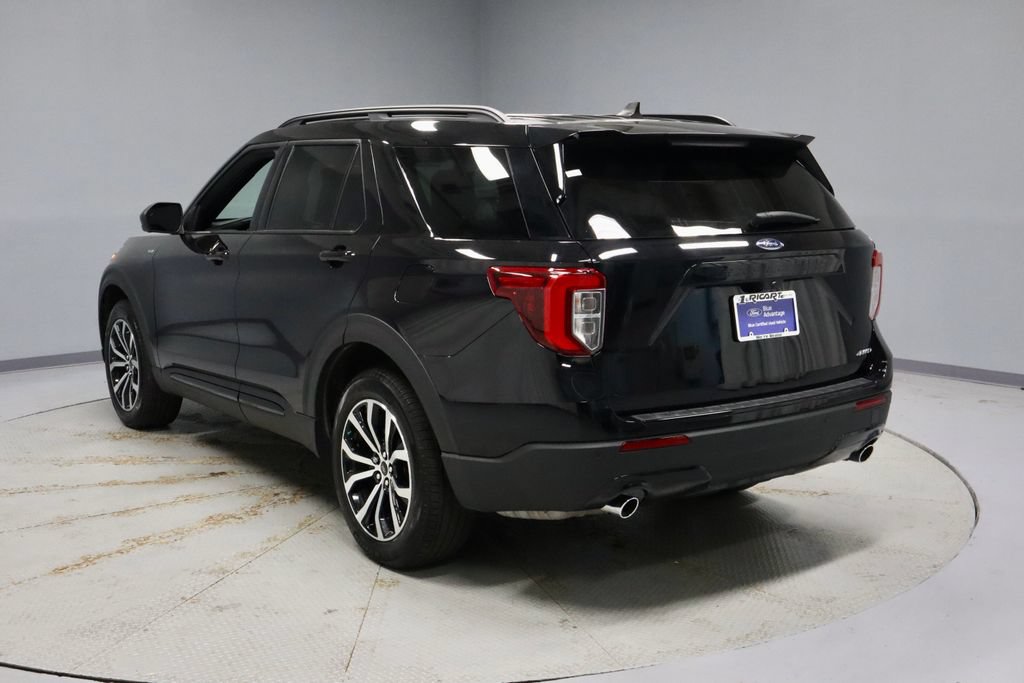 Used 2023 Ford Explorer ST-Line AWD/4WD image 10
