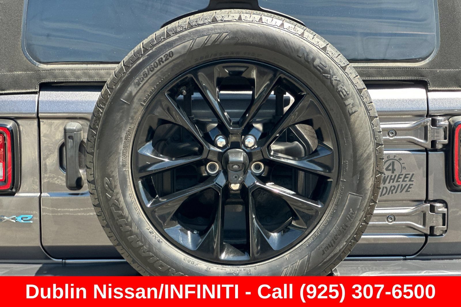 Used 2024 Jeep Wrangler Unlimited AWD/4WD image 48