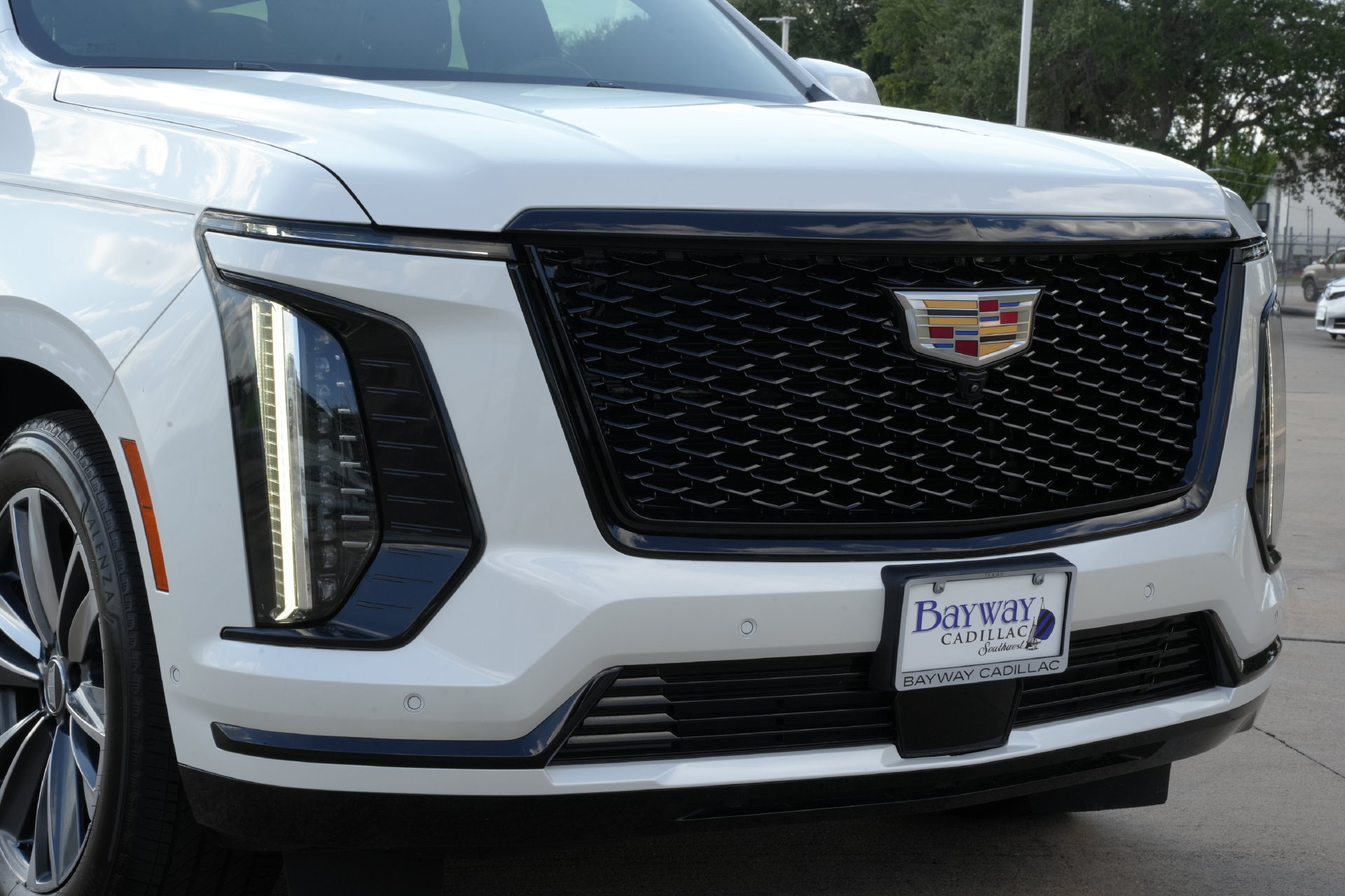 Used 2025 Cadillac Escalade Sport w/ Touring Package AWD/4WD image 29