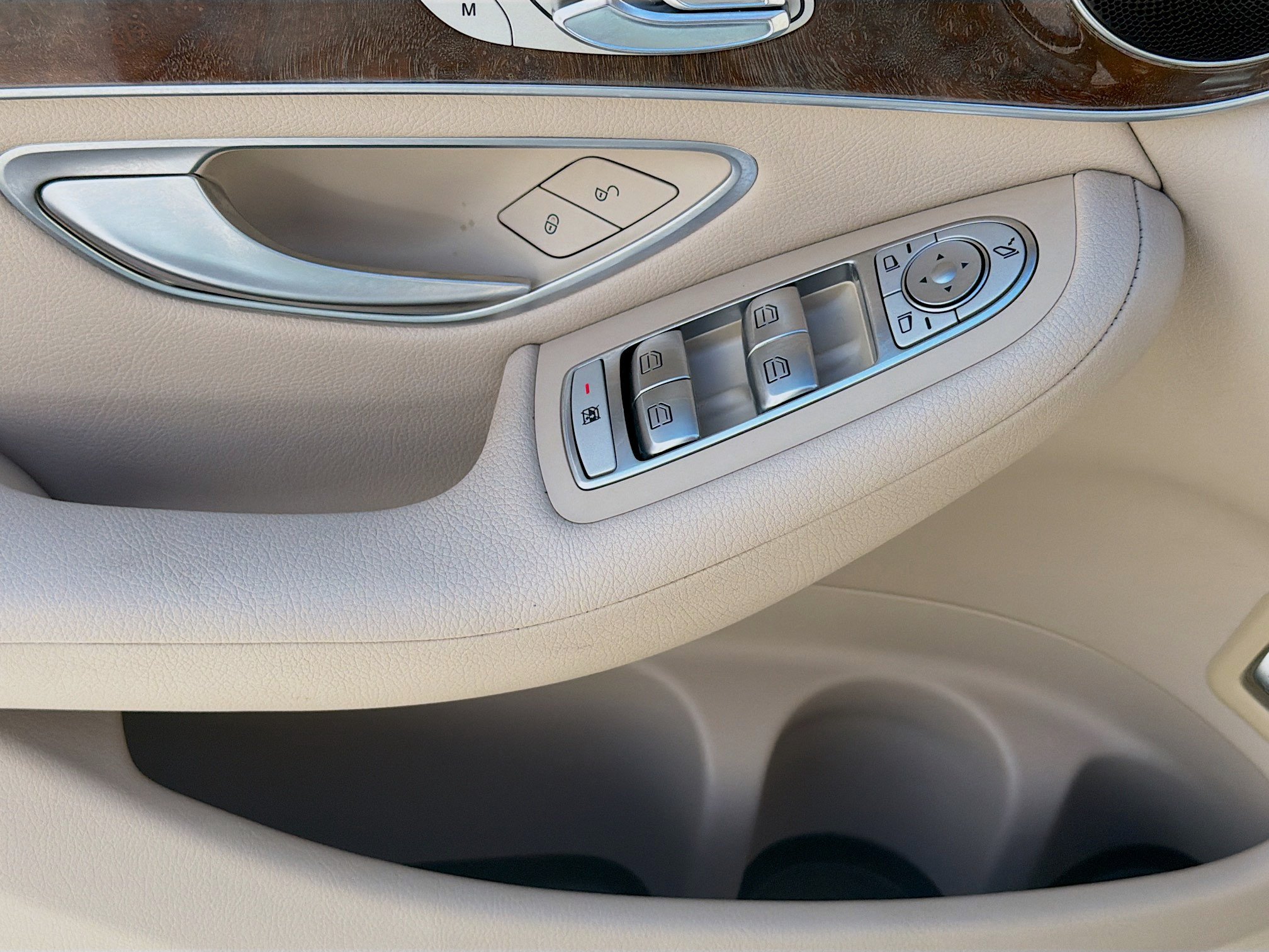 Used 2019 Mercedes-Benz GLC 300 image 14
