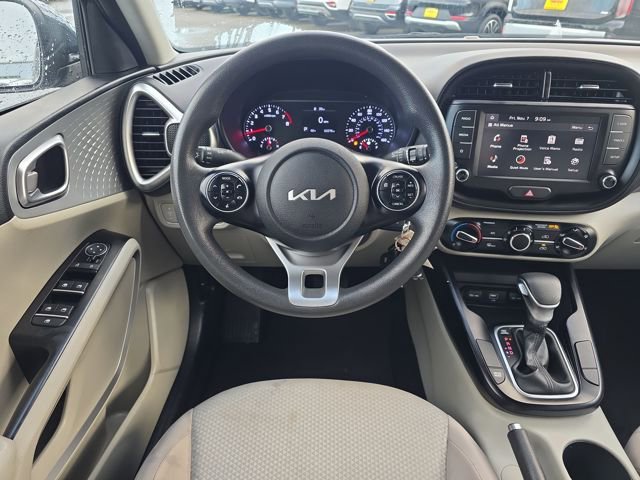 Used 2022 Kia Soul LX image 18