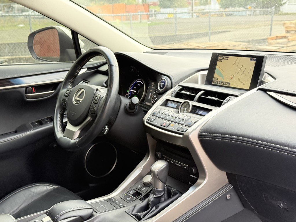 Used 2015 Lexus NX 300h AWD image 16