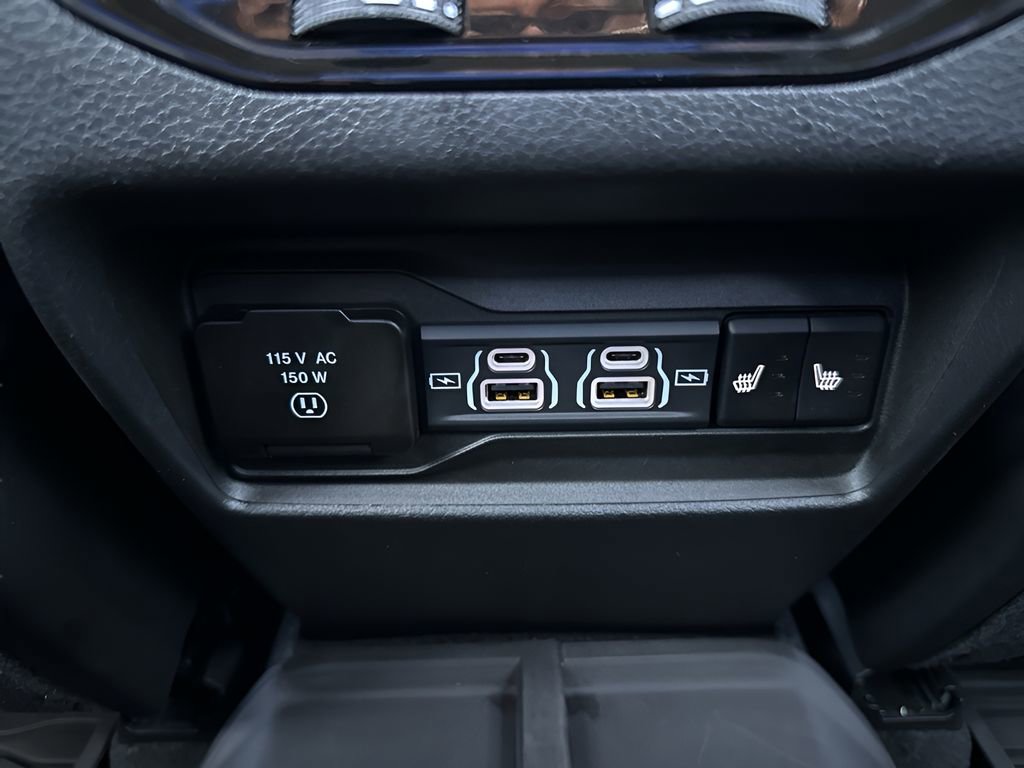 Used 2023 Jeep Grand Cherokee Trailhawk image 13