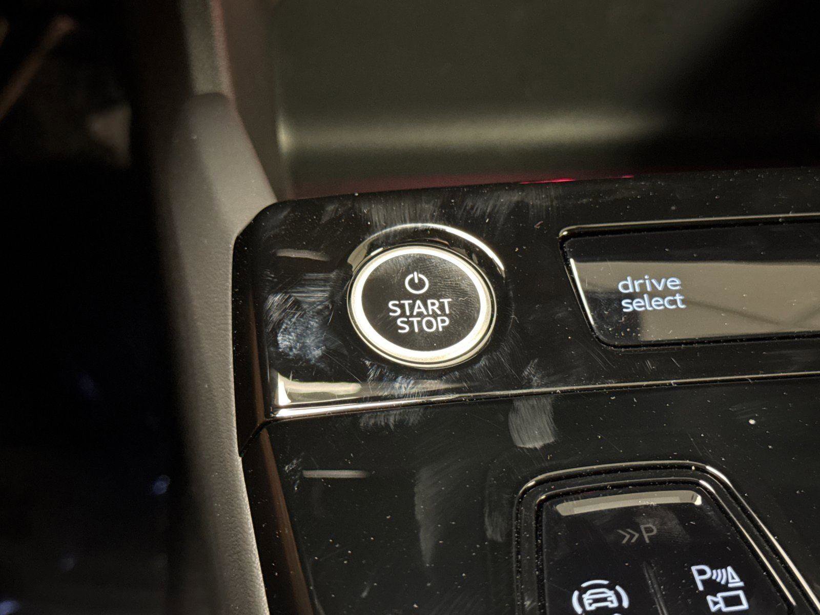 New 2025 Audi Q6 e-tron Premium Plus image 22