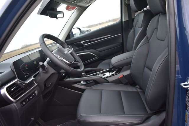 New 2025 Kia Telluride S image 23