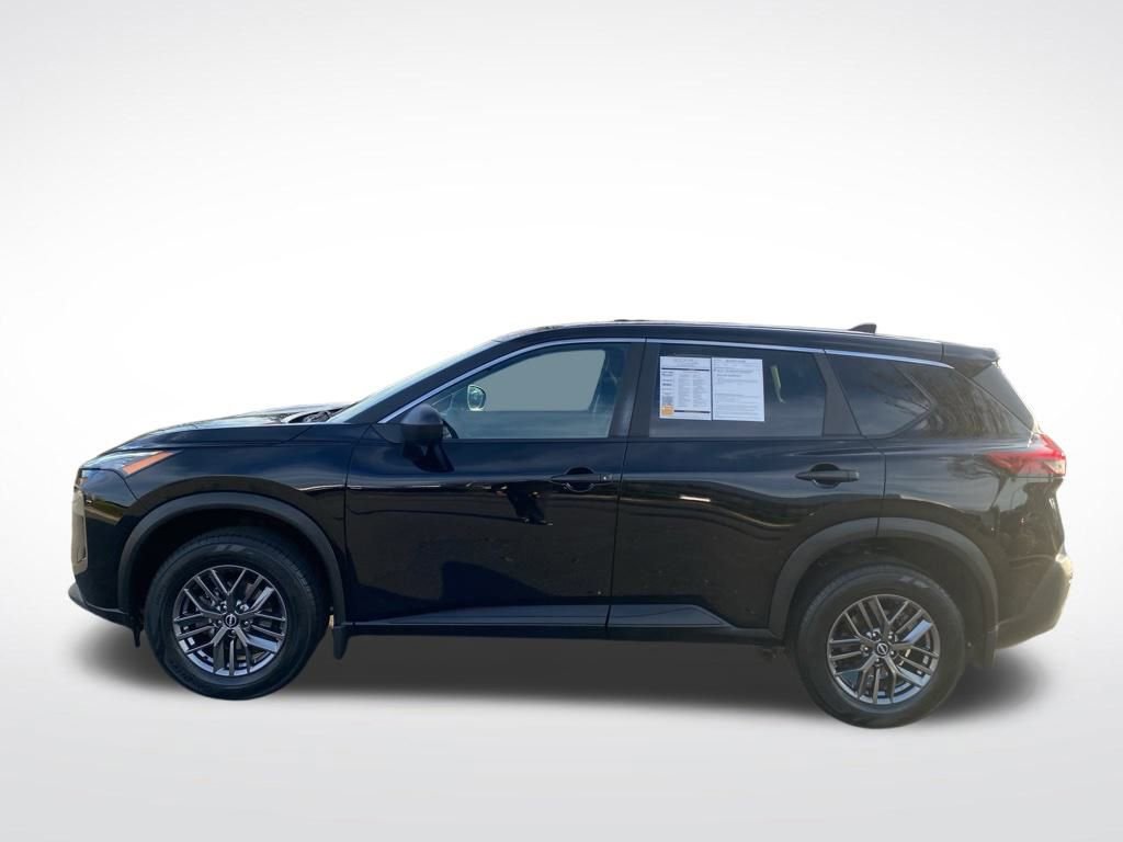 Used 2023 Nissan Rogue S image 4