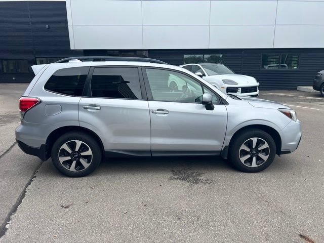 Used 2017 Subaru Forester 2.5i Premium w/ All-Weather Package AWD/4WD image 2