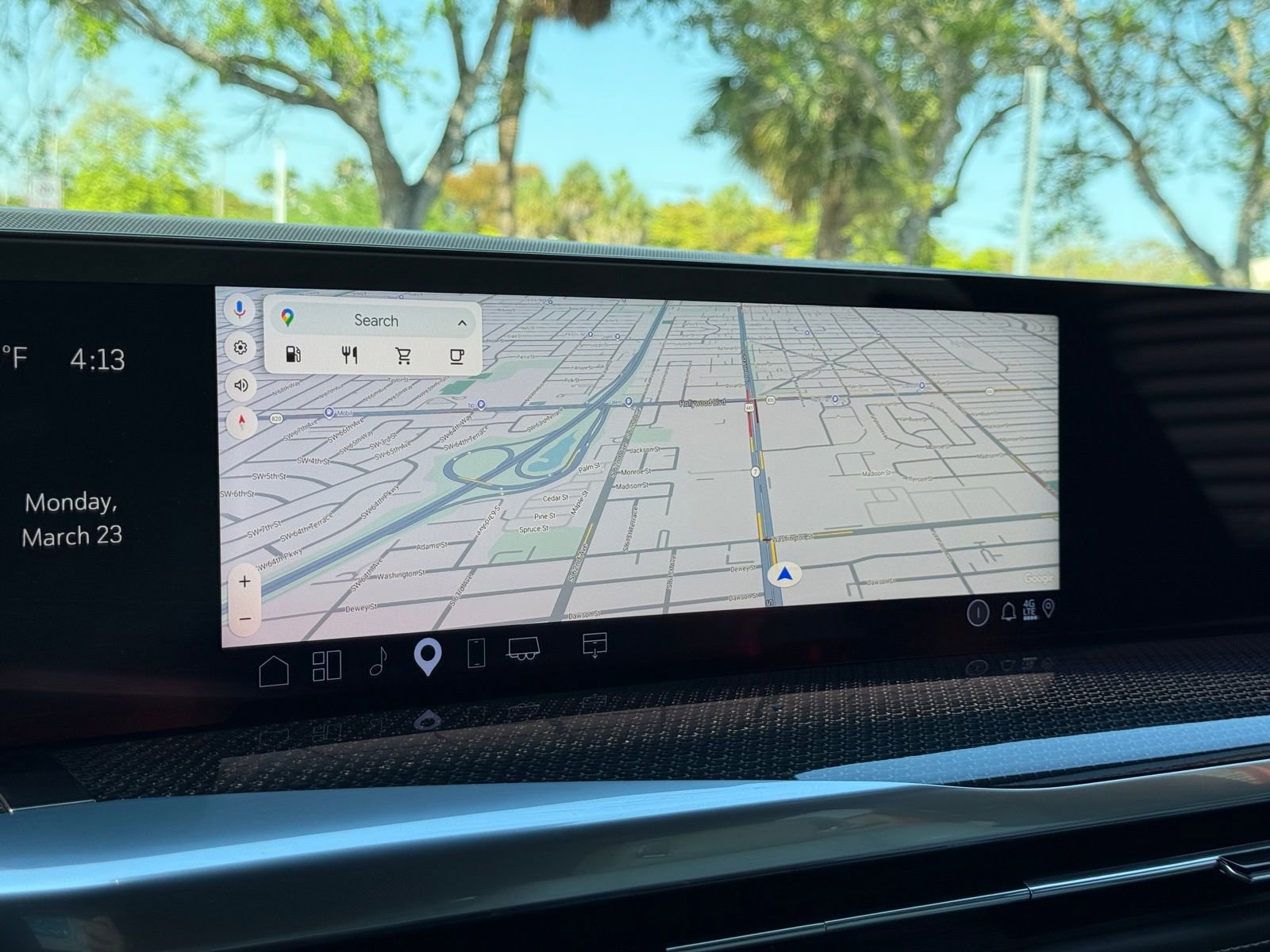 Used 2025 Cadillac Escalade ESV V image 45