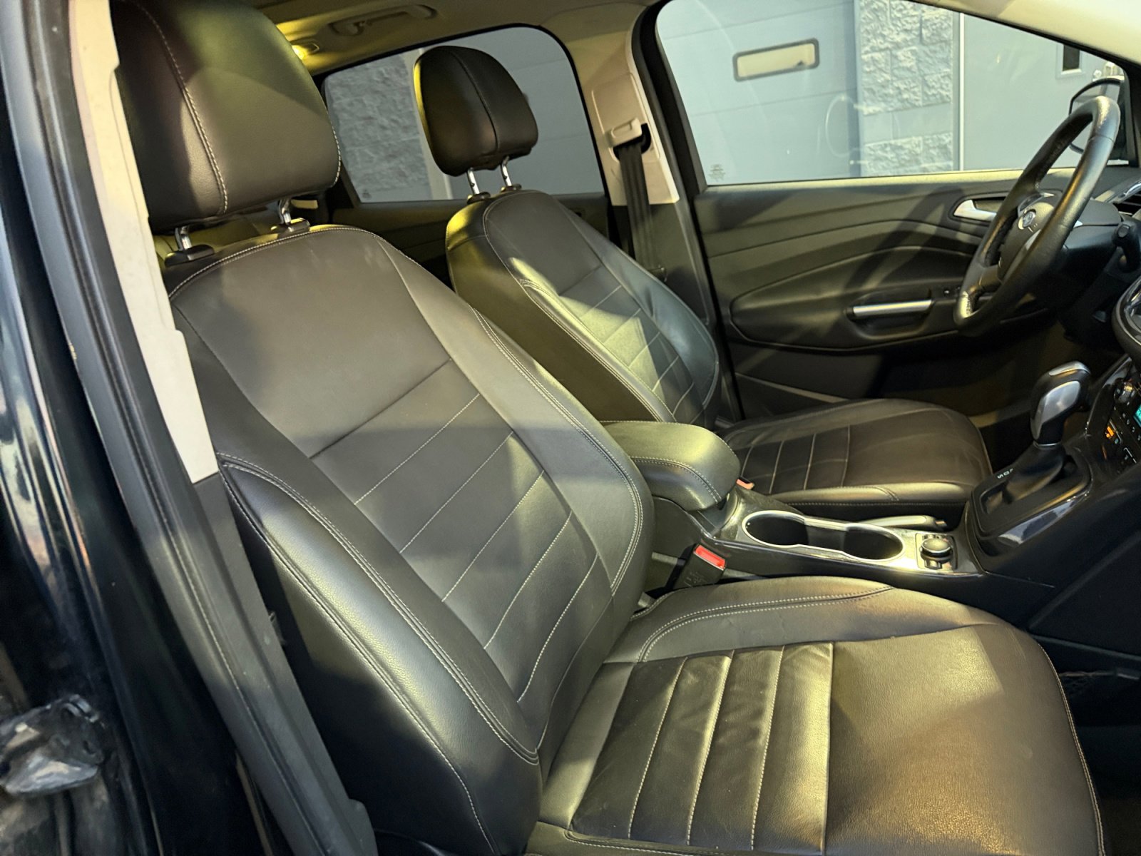 Used 2016 Ford Escape Titanium w/ Equipment Group 301A AWD/4WD image 30