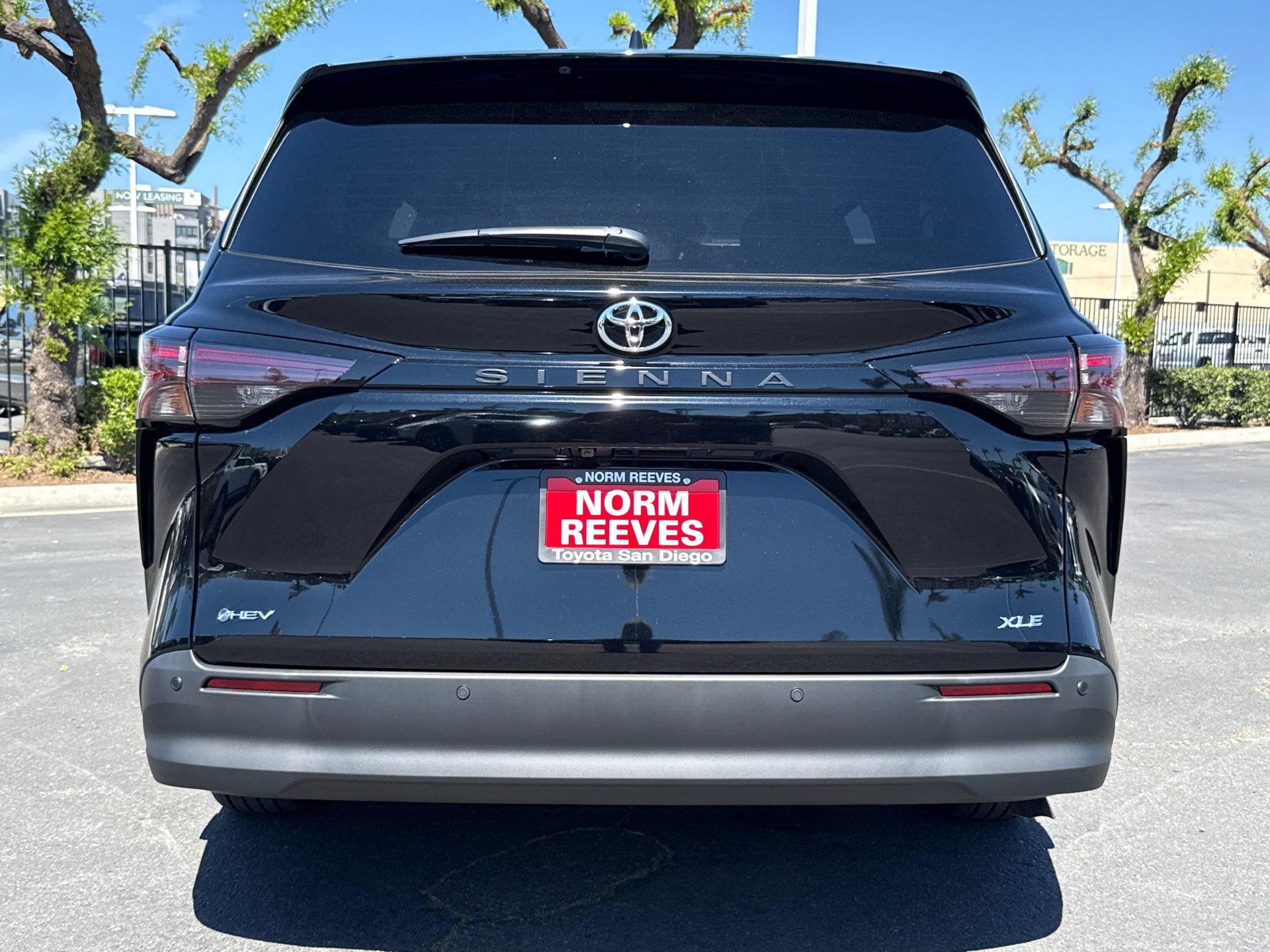 Certified 2026 Toyota Sienna XLE image 8