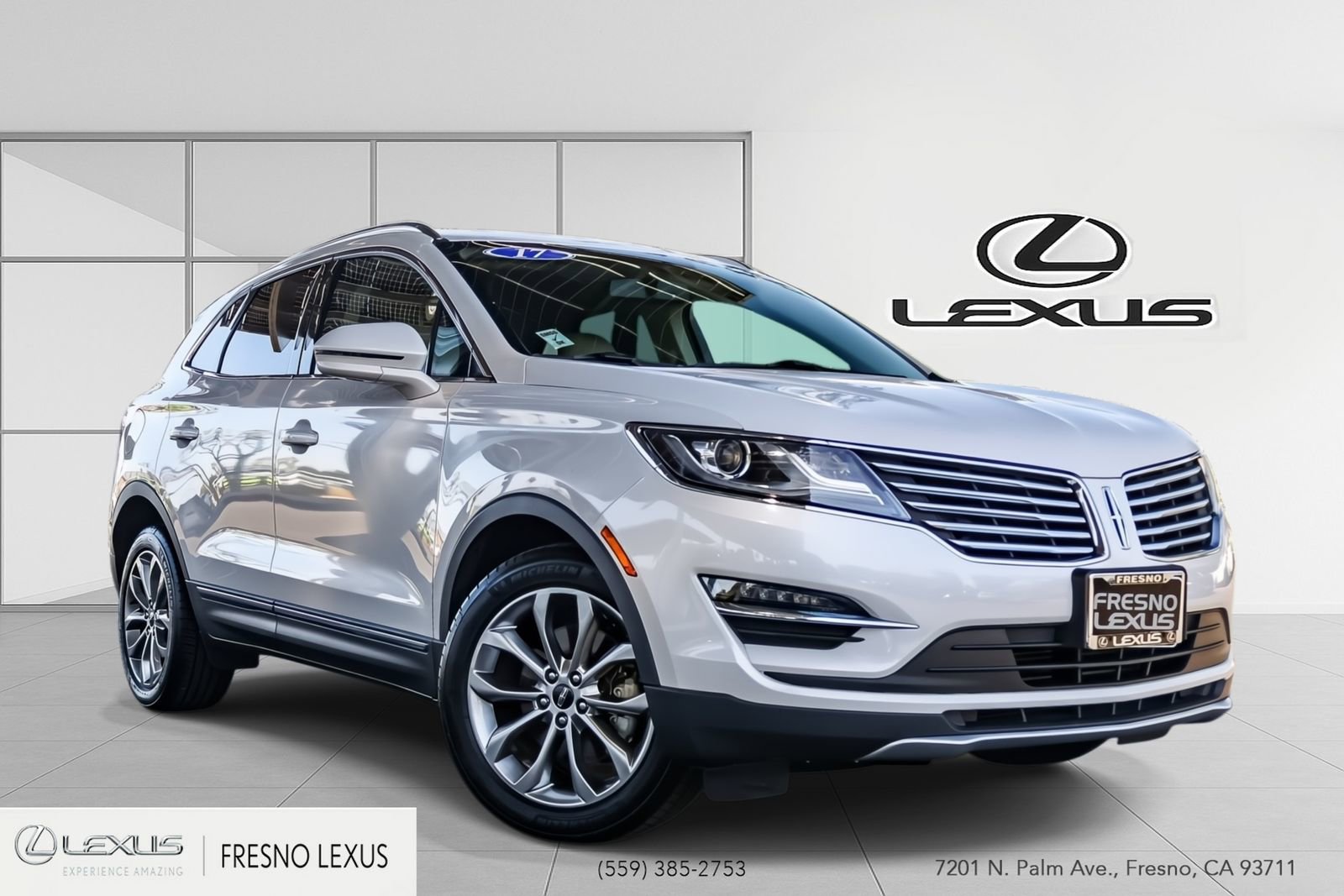 Used 2017 Lincoln MKC Select w/ Select Plus Package FWD image 1
