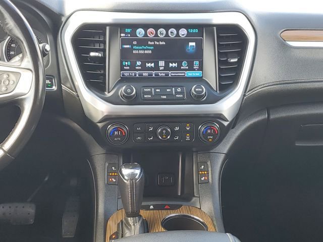 Used 2018 GMC Acadia SLE image 28