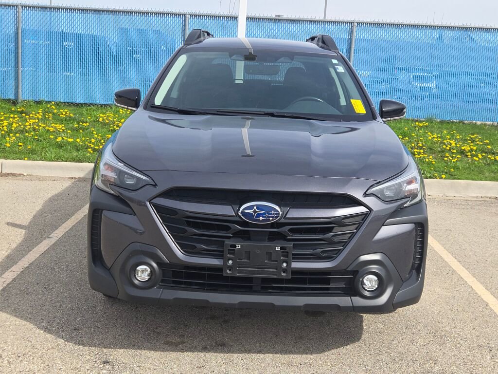 Used 2023 Subaru Outback Premium image 2
