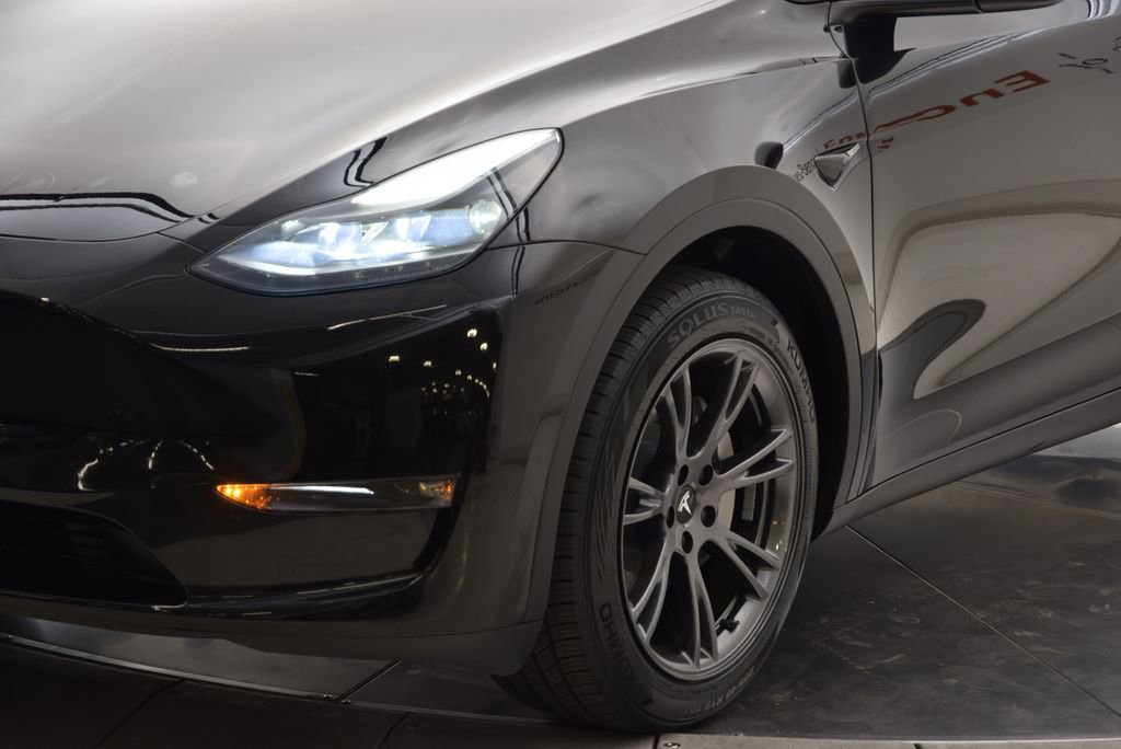 Used 2024 Tesla Model Y Long Range image 11