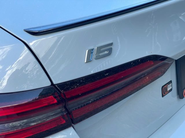 Certified 2025 BMW i5 xDrive40 w/ M Sport Package AWD/4WD image 27