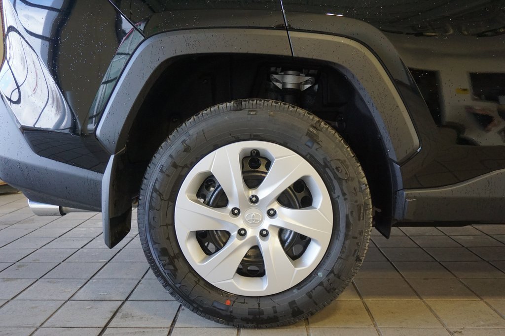 New 2025 Toyota RAV4 LE image 30