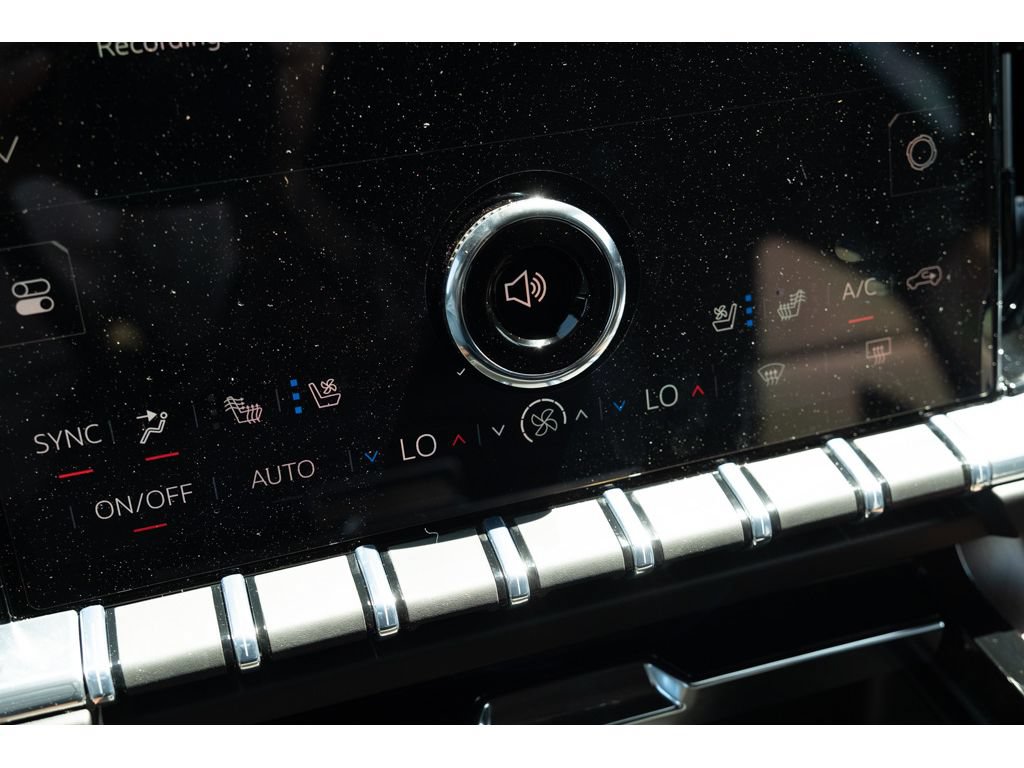 New 2026 GMC Yukon Denali w/ Denali Reserve Package AWD/4WD image 28