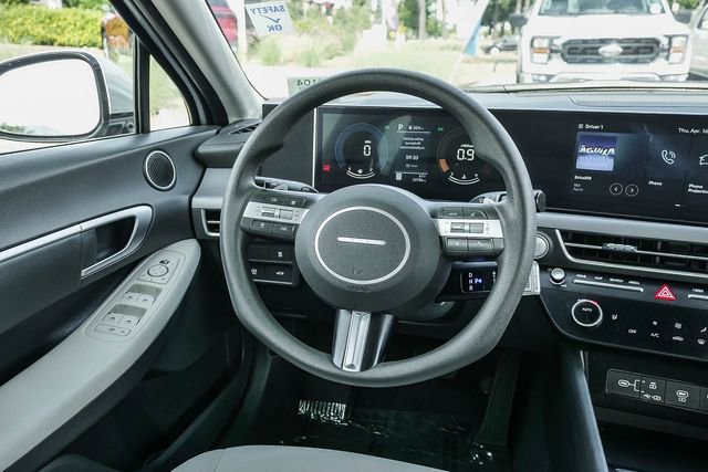 Used 2025 Hyundai Sonata SEL FWD image 18
