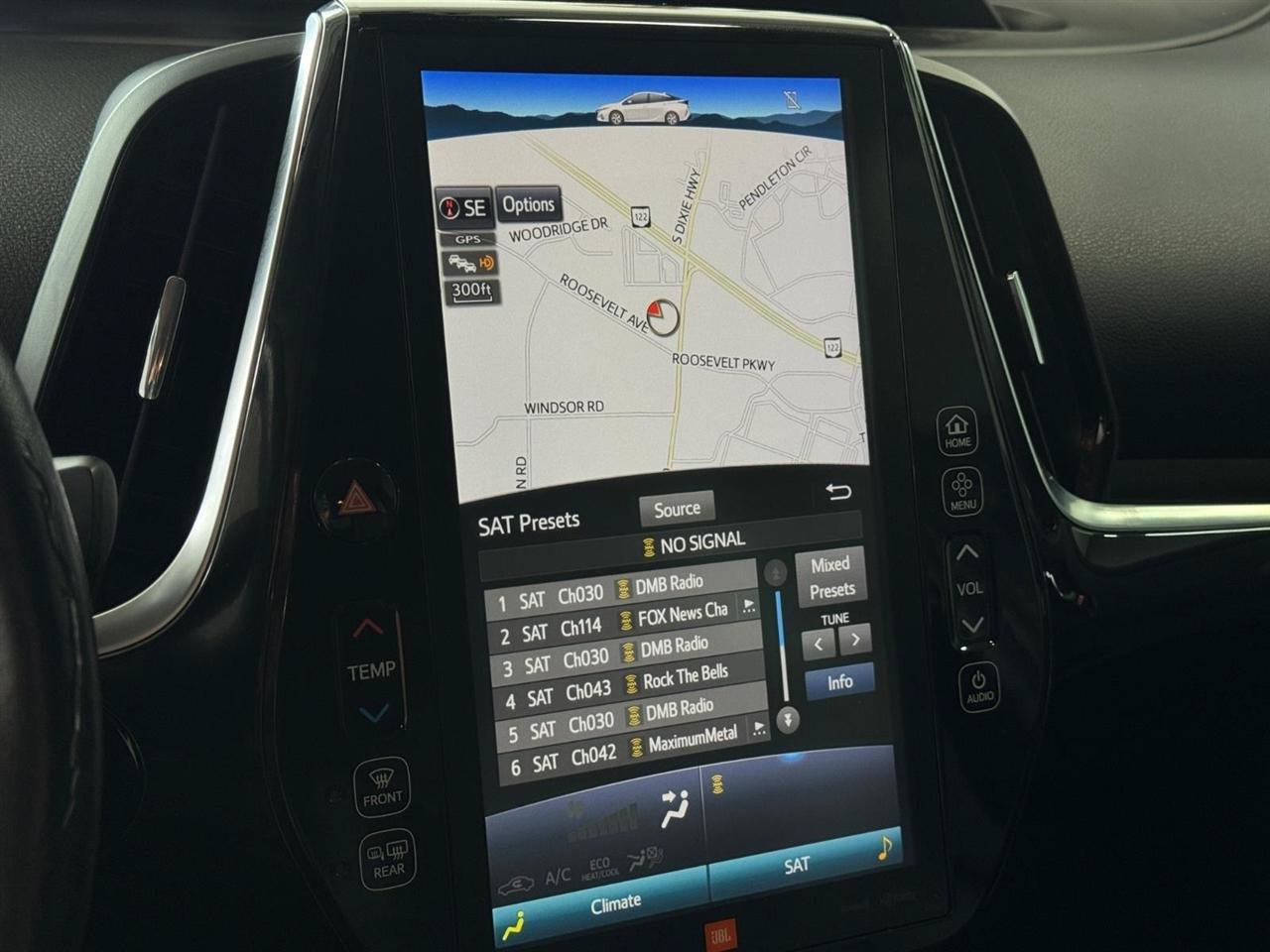 Used 2018 Toyota Prius Prime Advanced FWD image 15