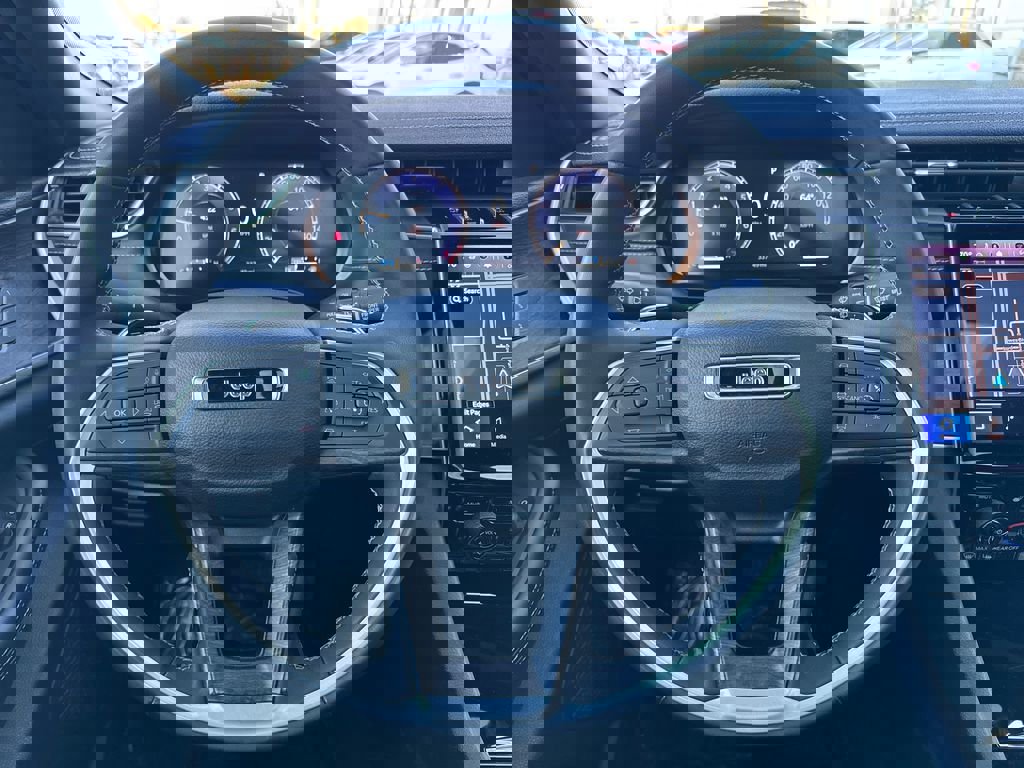 Used 2024 Jeep Grand Cherokee L Limited w/ Luxury Tech Group II image 21