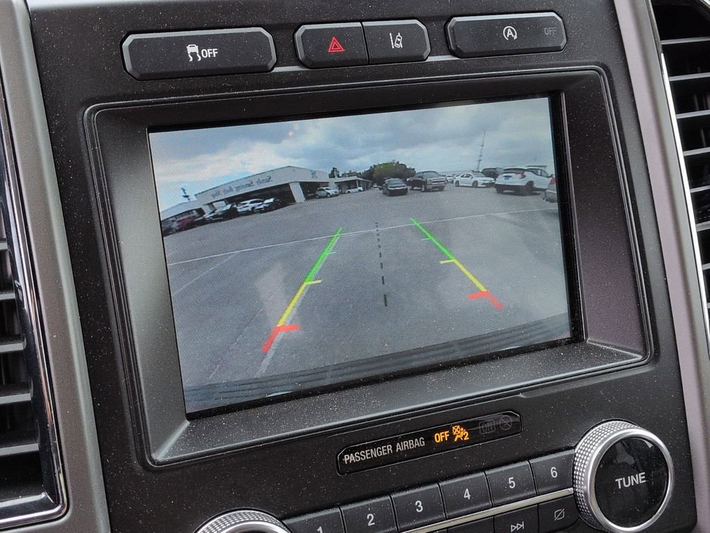 Used 2021 Ford Expedition XLT image 6