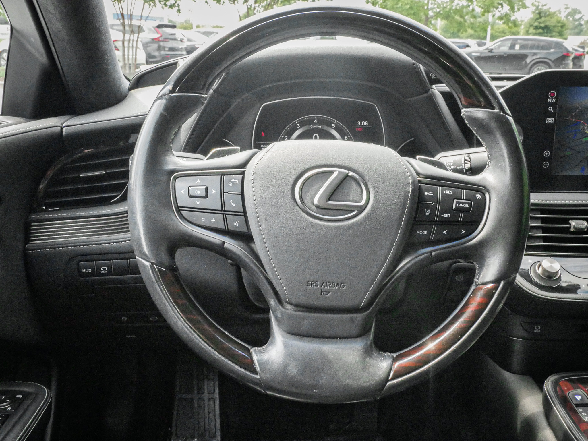 Used 2021 Lexus LS 500 w/ Interior Upgrade Package RWD image 18