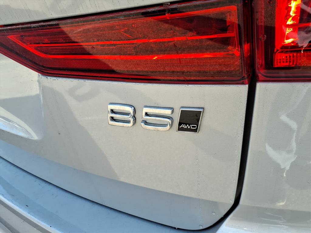 Certified 2025 Volvo XC60 B5 Plus image 6