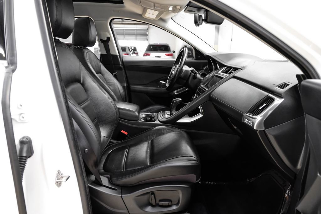 Used 2018 Jaguar E-PACE S AWD/4WD image 33