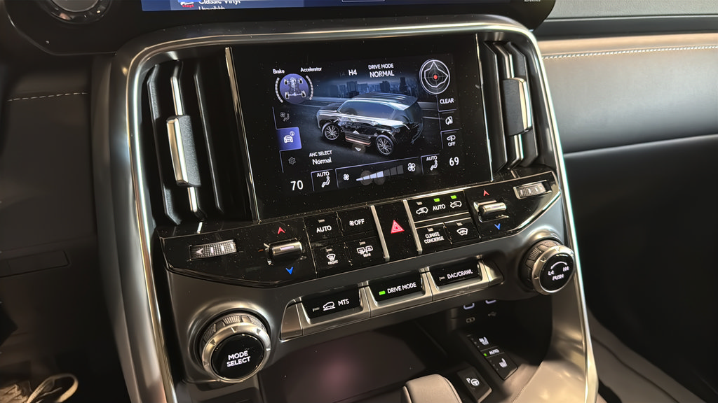 New 2026 Lexus LX 700h Luxury AWD/4WD image 22