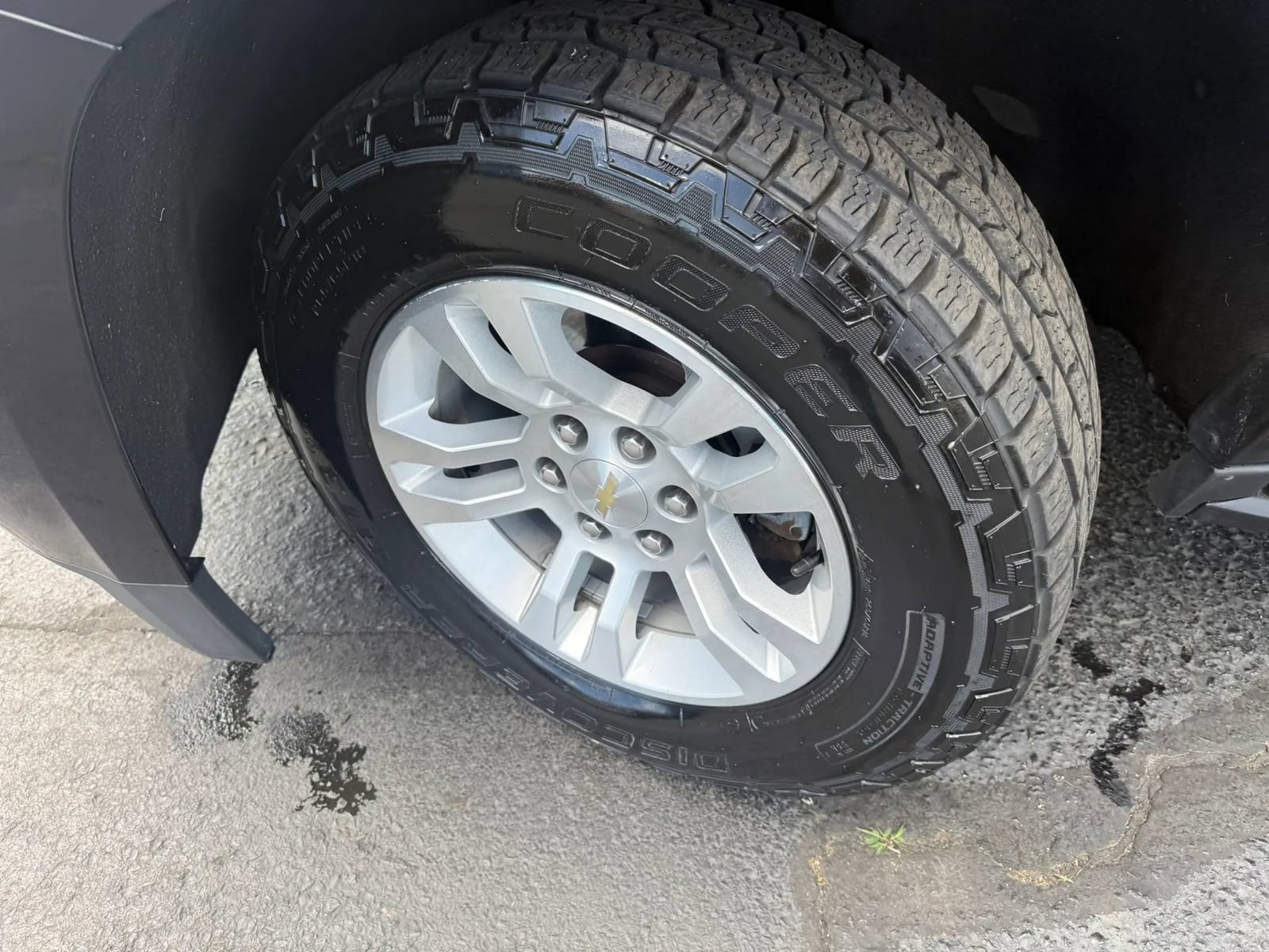 Used 2019 Chevrolet Suburban LT AWD/4WD image 51