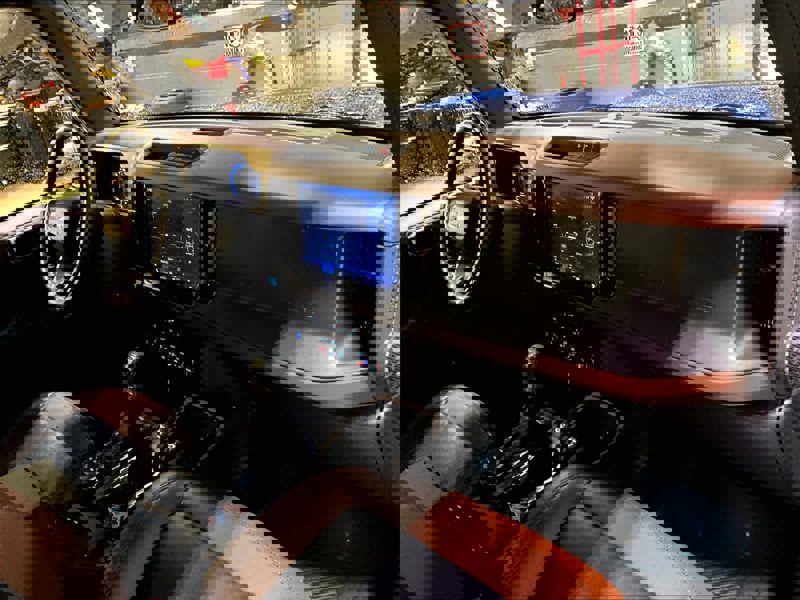 Used 2024 Ford Bronco Outer Banks image 14