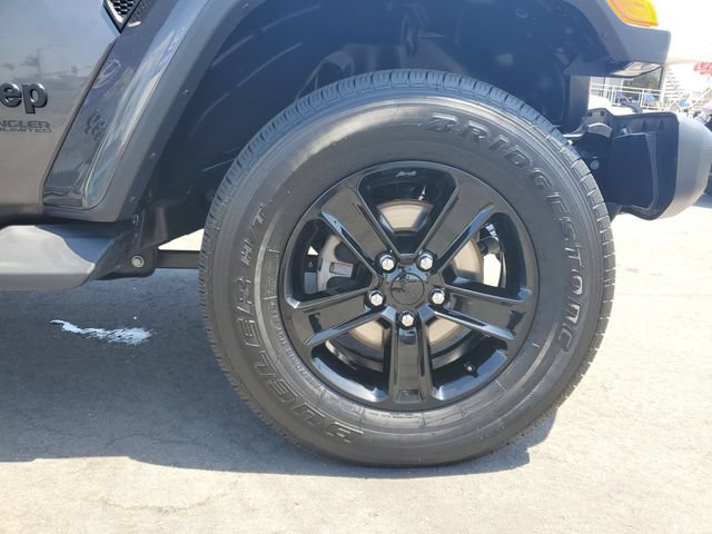 Used 2020 Jeep Wrangler Unlimited Sahara AWD/4WD image 6
