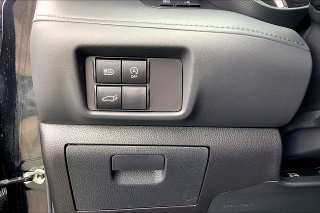Certified 2024 Toyota Highlander XLE FWD image 33