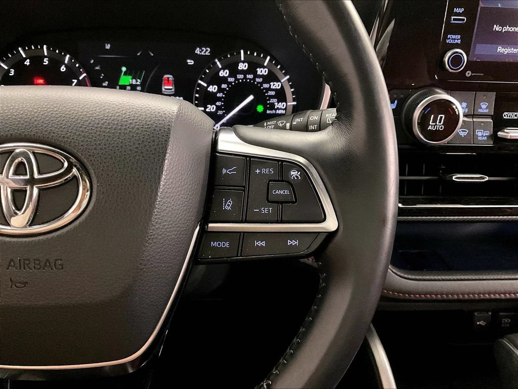 Used 2021 Toyota Highlander XSE AWD/4WD image 24
