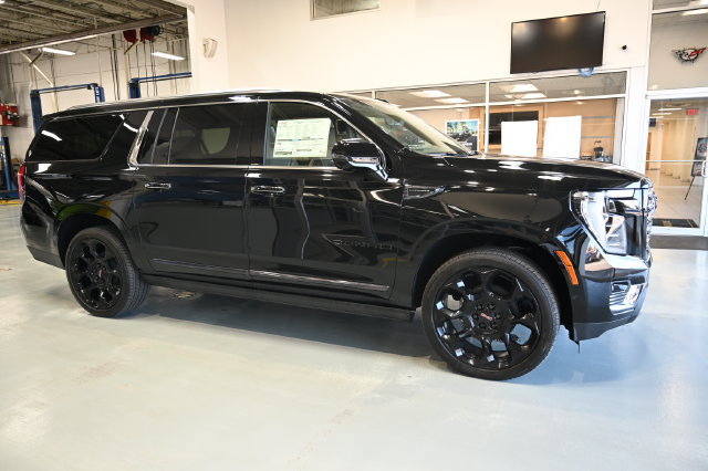 New 2026 GMC Yukon XL Denali Ultimate AWD/4WD image 4