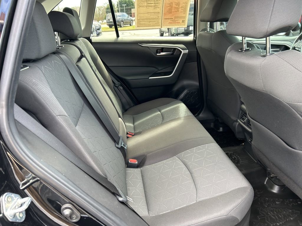 Used 2024 Toyota RAV4 AWD Hybrid image 19