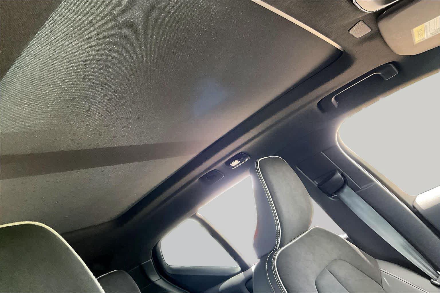 Used 2023 Volvo XC40 Recharge Ultimate AWD/4WD image 13