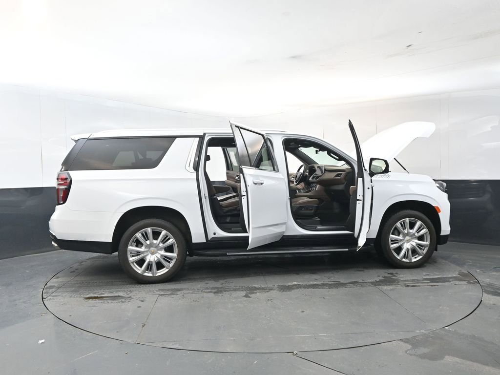 Used 2024 Chevrolet Suburban High Country image 27