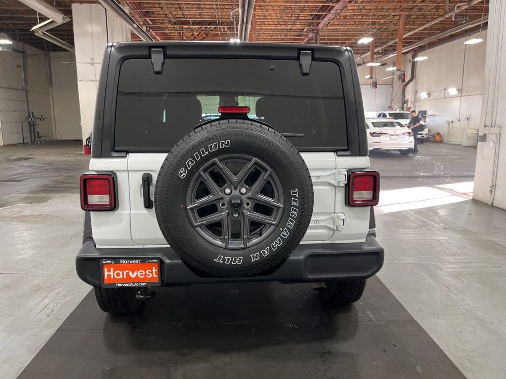 Used 2024 Jeep Wrangler Unlimited Sport AWD/4WD image 7