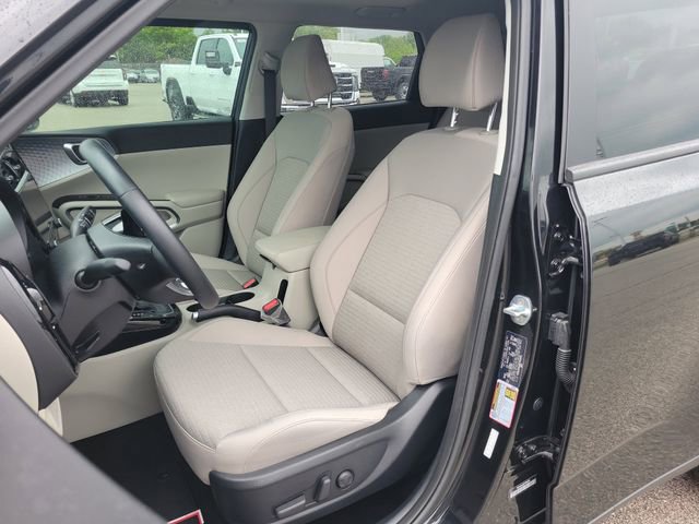 Used 2023 Kia Soul EX FWD image 17
