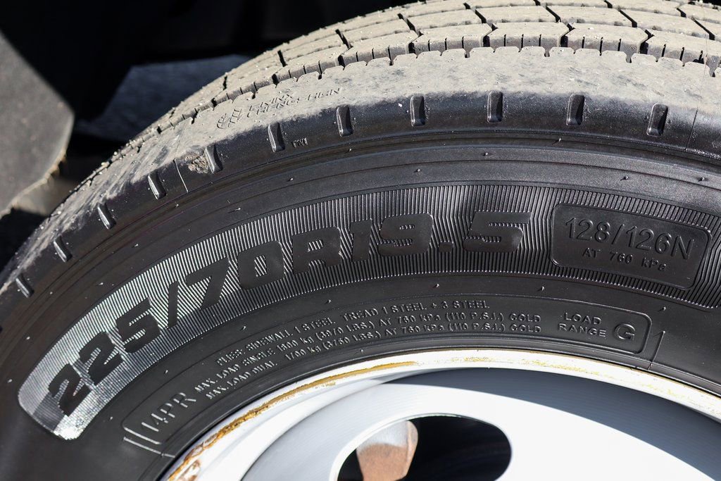 Used 2011 Ford F550 2WD Crew Cab Super Duty w/ Payload Upgrade Pkg image 41