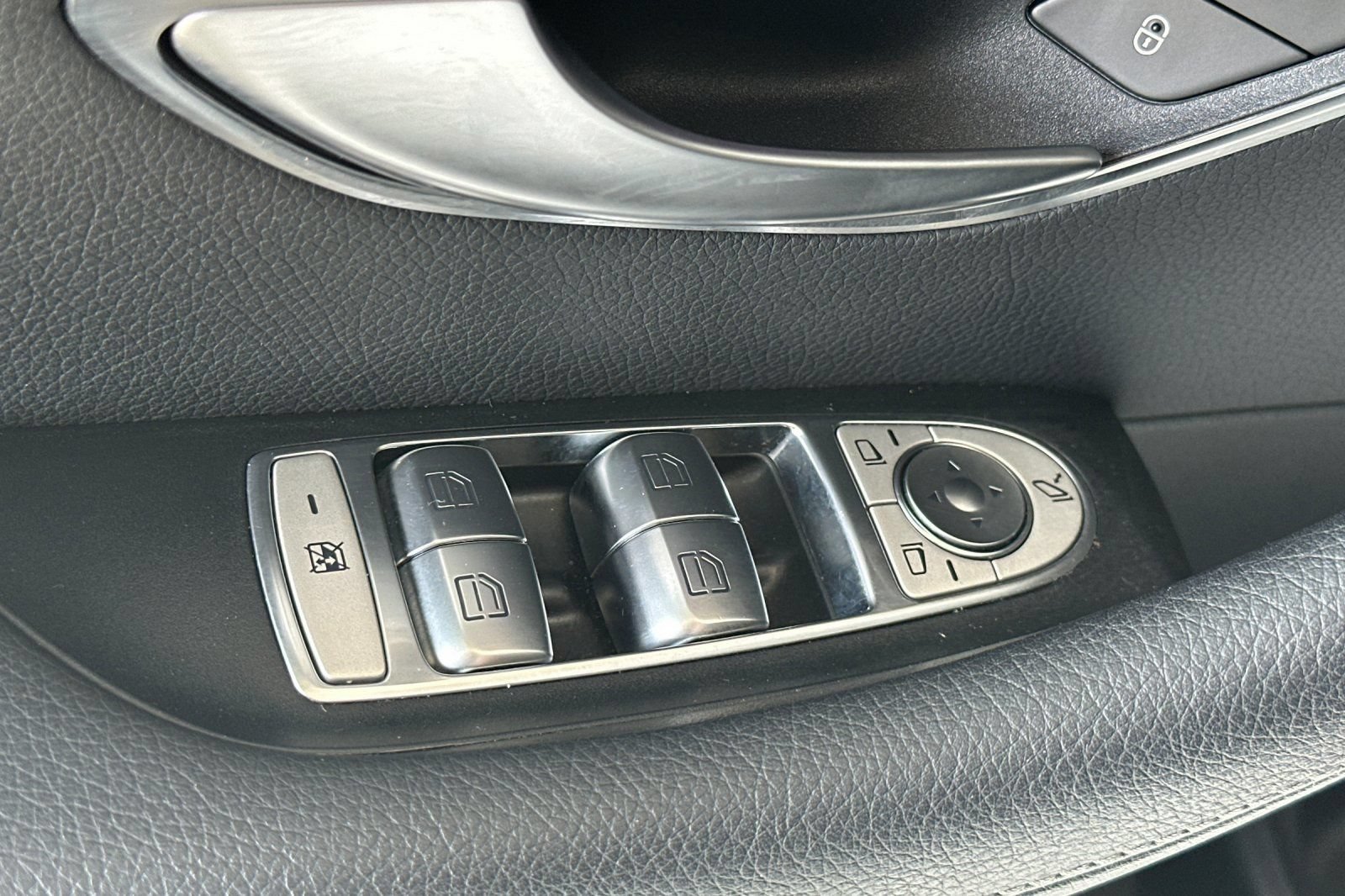 Certified 2023 Mercedes-Benz E 450 4MATIC Sedan image 15