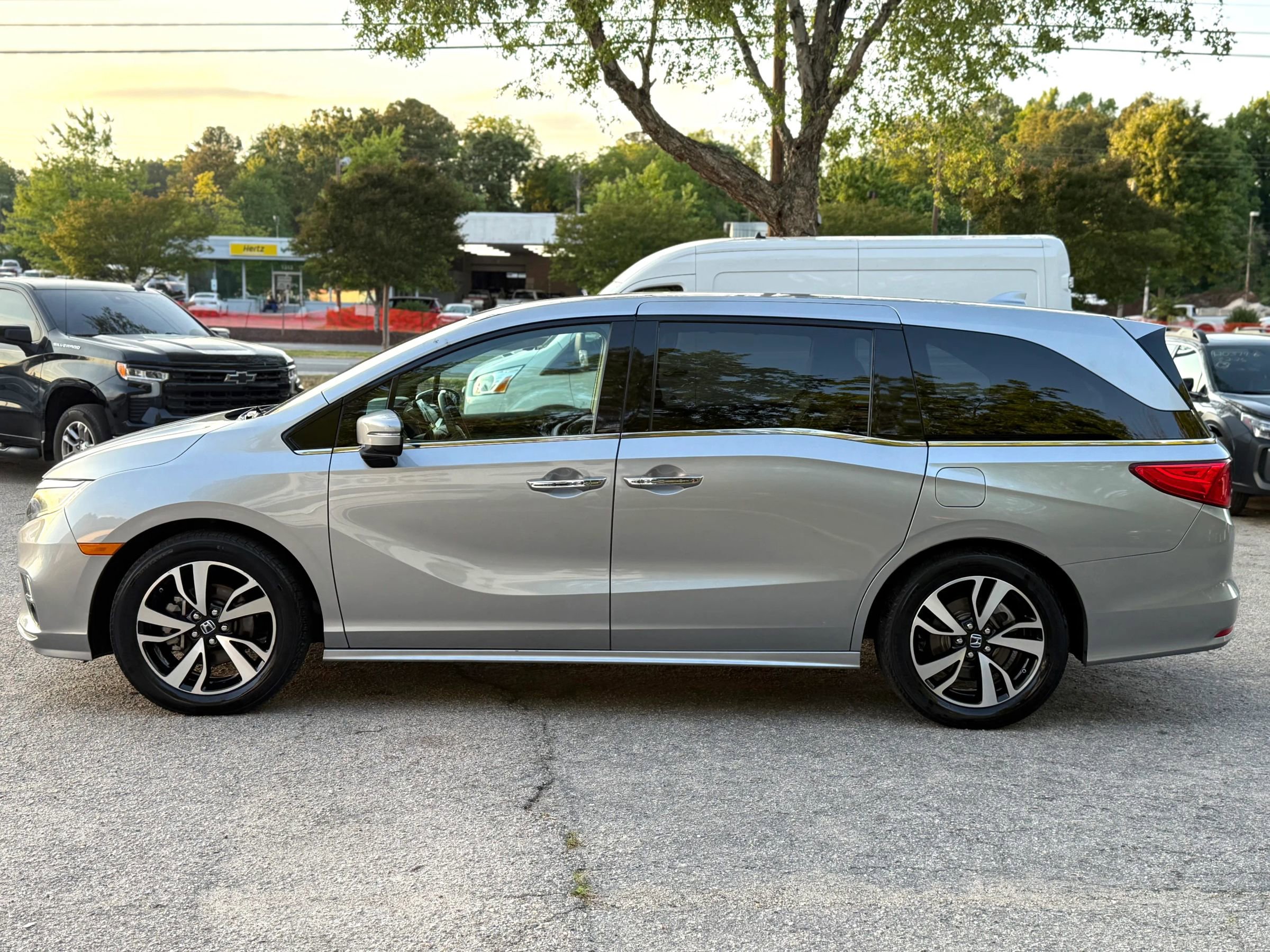 Used 2020 Honda Odyssey Elite image 8